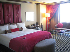 إغلاق فندق تجاري فخم في البحرين