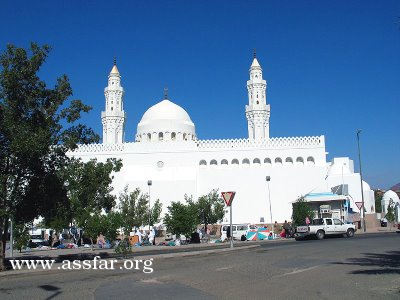 مسجد القبلتين معلم أثري من عهد النبوة