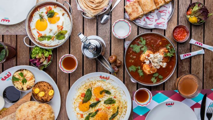أطباق إماراتية تقليدية بلمسة مُبتكرة في دبي